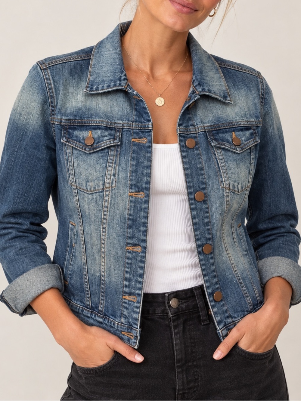 Gap Women’s Denim Trucker Jacket Size Small Stretch Medium Wash Jean Jacket